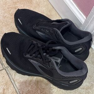 Brooks Women’s Black Athletic Shoes